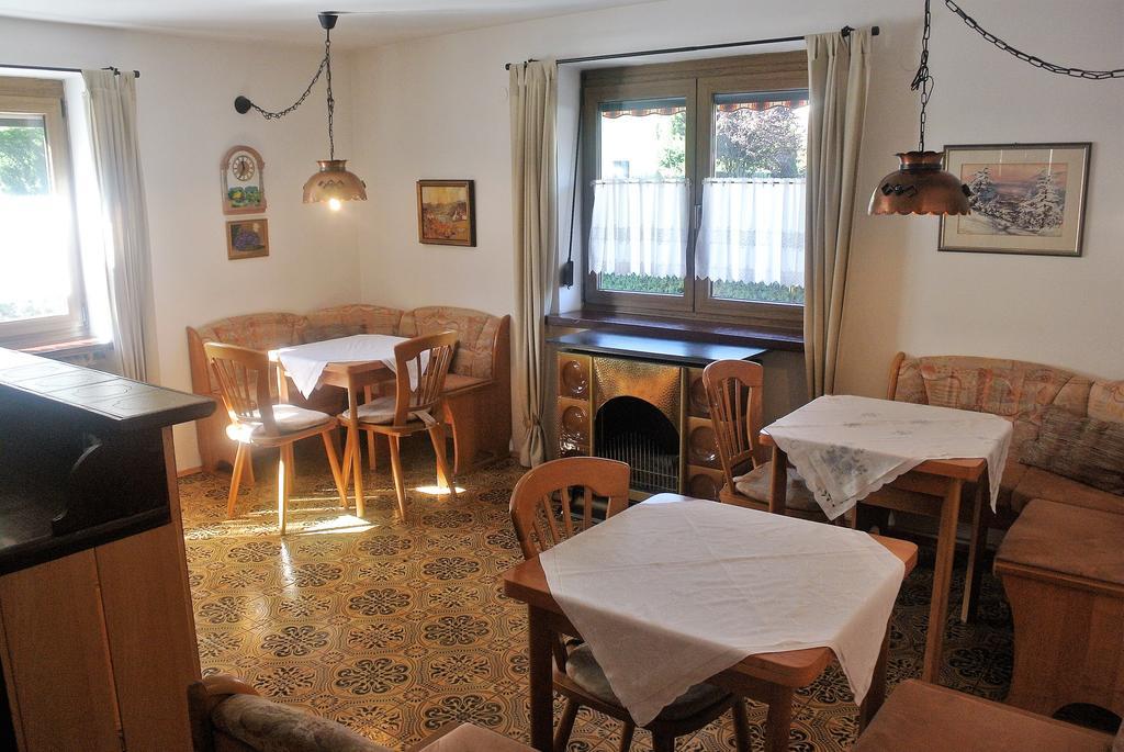 Haus Stratton Apartment Innsbruck Ngoại thất bức ảnh