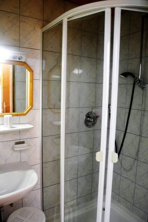 Haus Stratton Apartment Innsbruck Ngoại thất bức ảnh